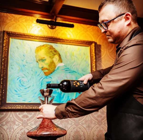 Wine Gogh