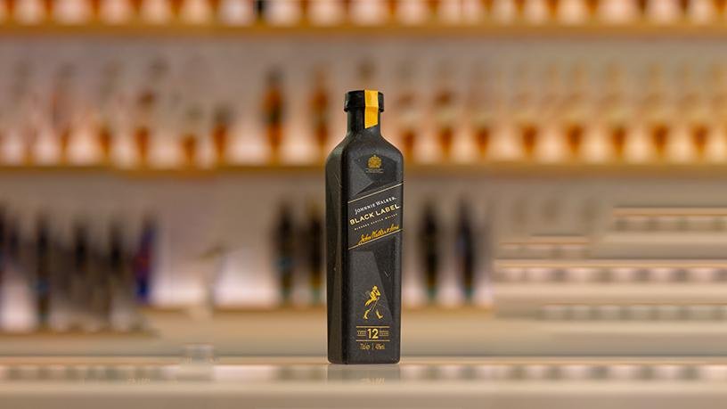 Паперова пляшка Johnnie Walker Black Label в on-trade